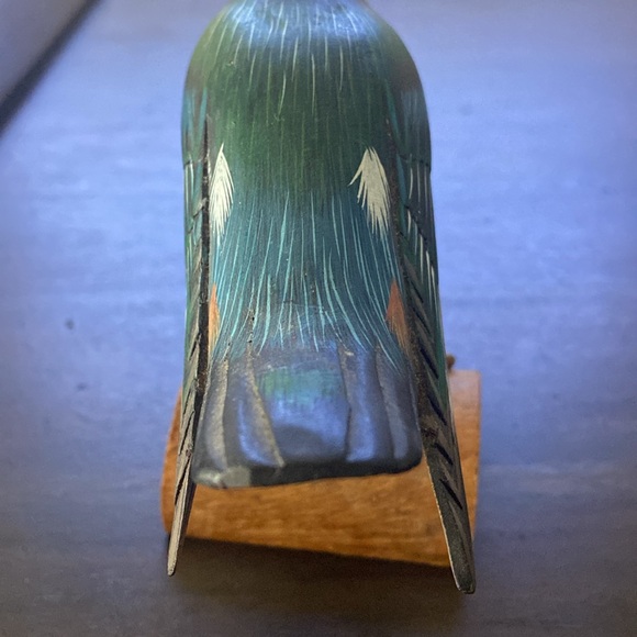 Hand Carved / Hand painted Nuthatch Bird - Picture 4 of 11
